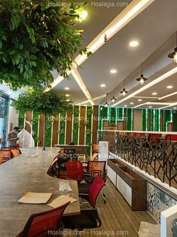cây si giả trang trí quán