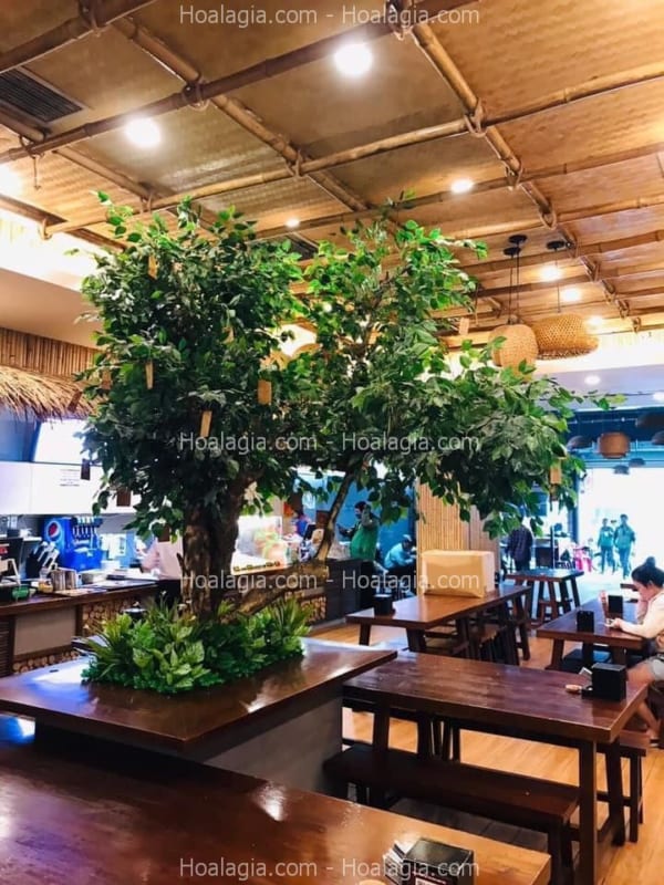 cây lá xanh giả trang trí