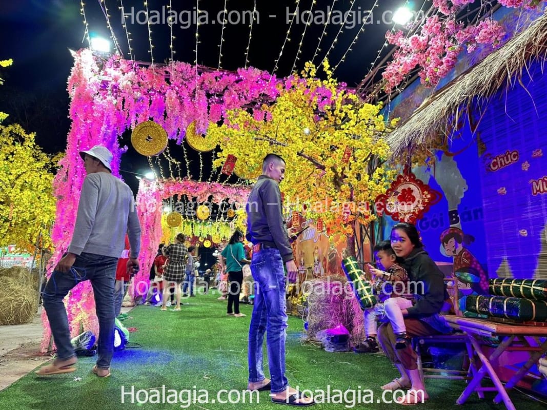 Làm cây hoa mai giả sự kiện