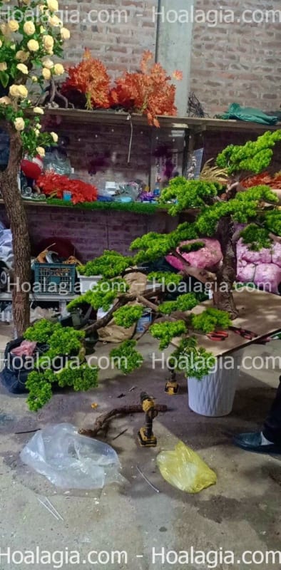thi công cây tùng giả bonsai